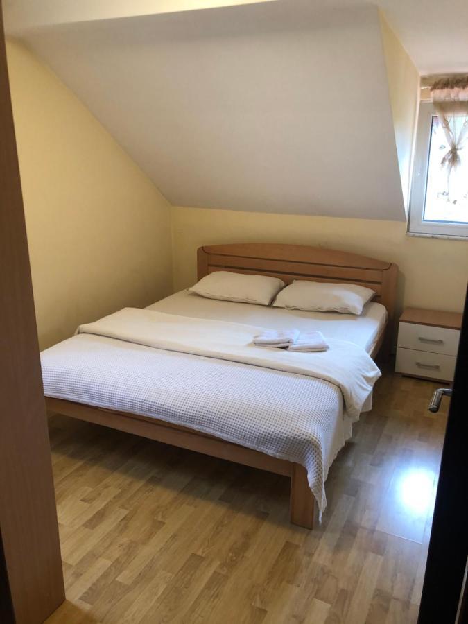 Villa Vikendica Maksimovic - Tara - Primamo Vaucere à Kaluđerske Bare Extérieur photo