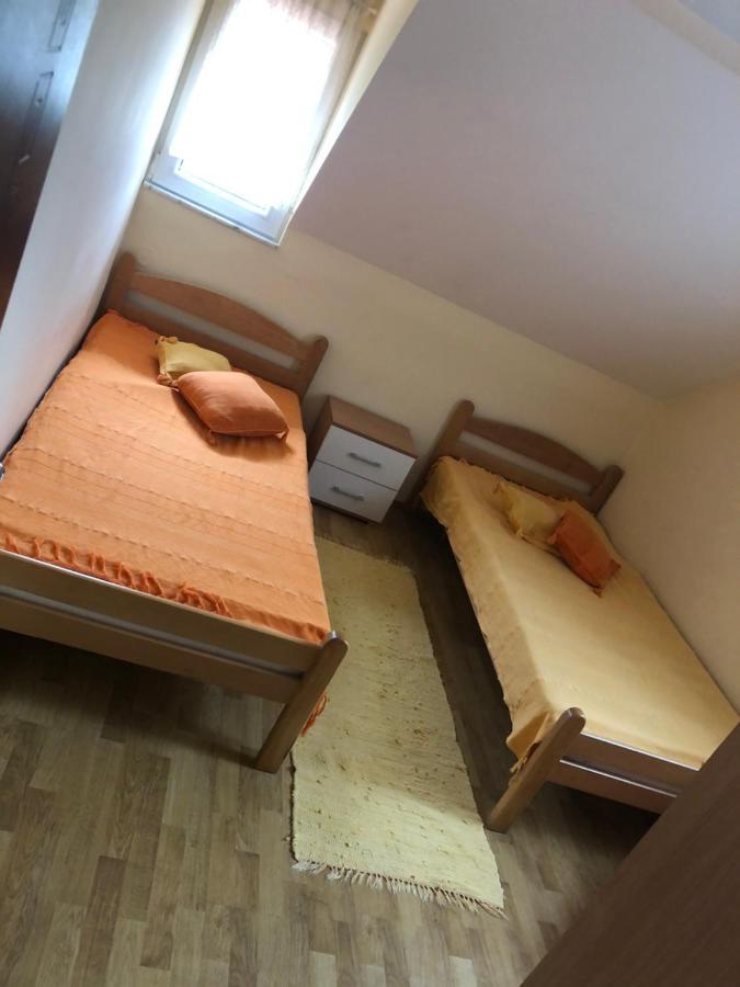 Villa Vikendica Maksimovic - Tara - Primamo Vaucere à Kaluđerske Bare Extérieur photo